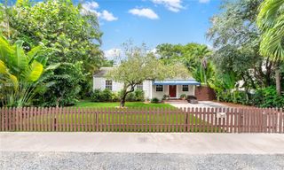 2920 SW 30th Ct, Coconut Grove, FL 33133