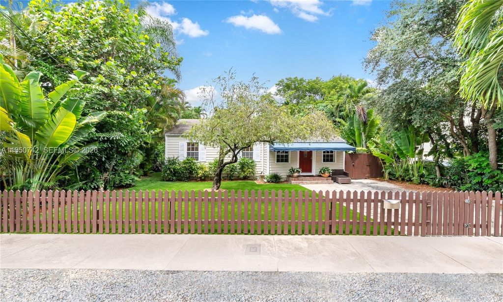 2920 SW 30th Ct, Coconut Grove, FL 33133