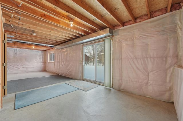 1571 75th Avenue NE, Fridley, MN 55432