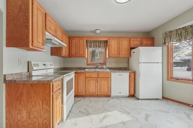 1571 75th Avenue NE, Fridley, MN 55432