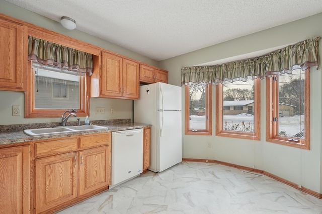 1571 75th Avenue NE, Fridley, MN 55432