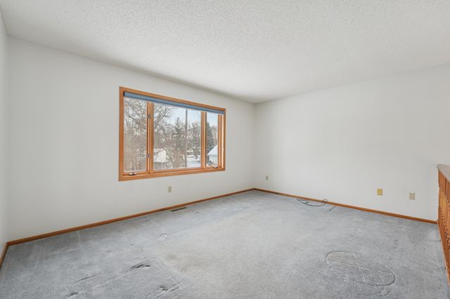 1571 75th Avenue NE, Fridley, MN 55432