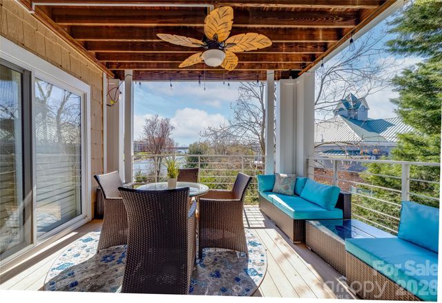 18631 Harborside Drive, Cornelius, NC 28031