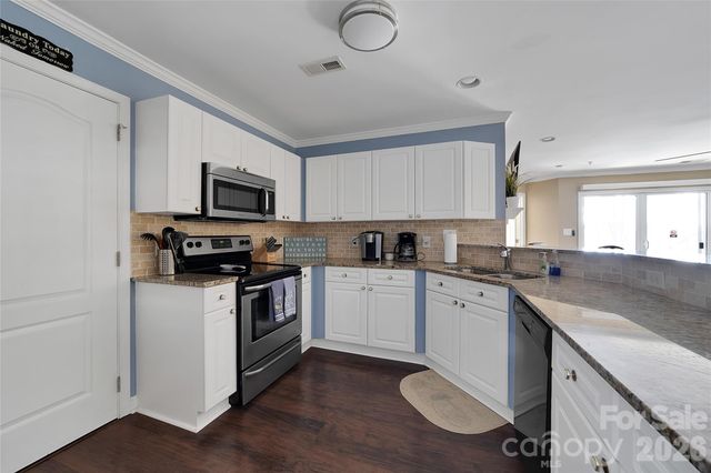 18631 Harborside Drive, Cornelius, NC 28031