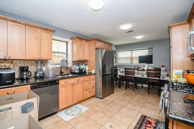 10410 Huntington Dale Drive, Houston, TX 77099