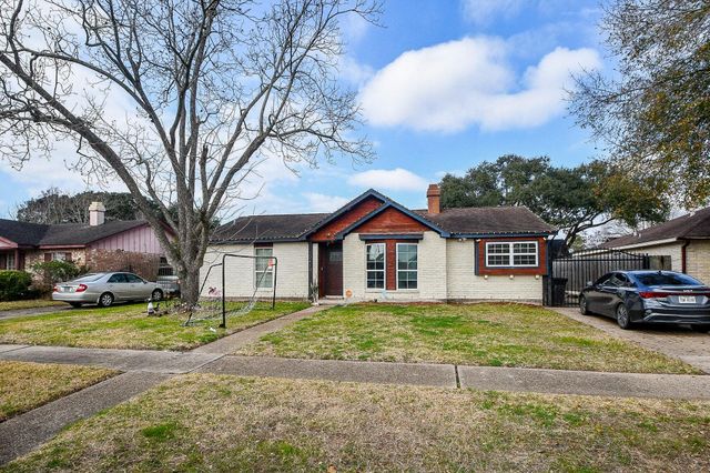 10410 Huntington Dale Drive, Houston, TX 77099