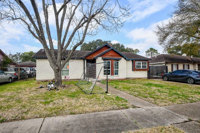 10410 Huntington Dale Drive, Houston, TX 77099