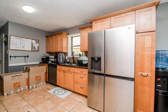 10410 Huntington Dale Drive, Houston, TX 77099