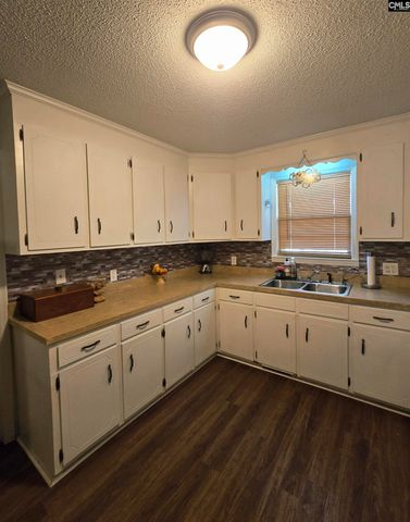 155 S East Ave, Leesville, SC 29070