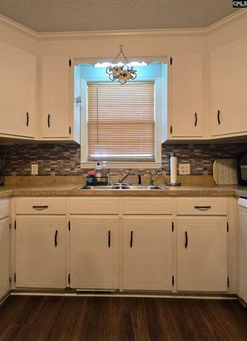 155 S East Ave, Leesville, SC 29070