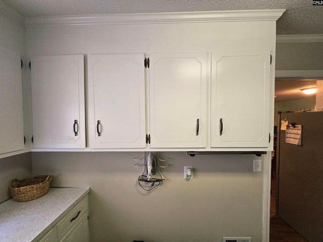 155 S East Ave, Leesville, SC 29070