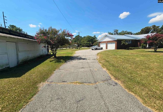 155 S East Ave, Leesville, SC 29070