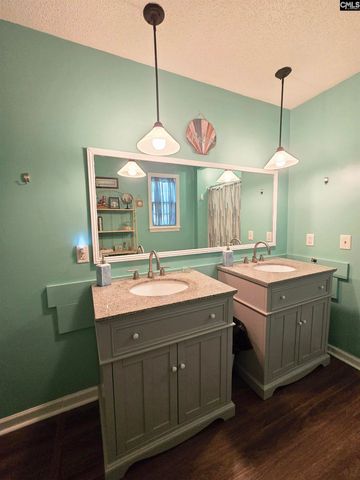 155 S East Ave, Leesville, SC 29070