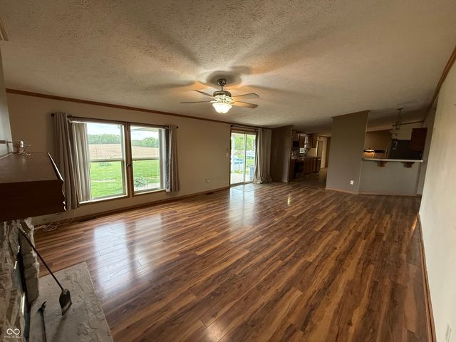 15974 N State Road 9, Summitville, IN 46070