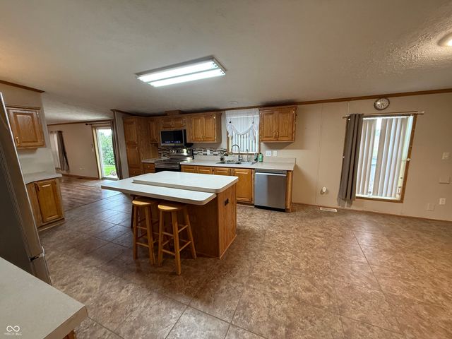15974 N State Road 9, Summitville, IN 46070