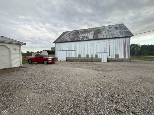 15974 N State Road 9, Summitville, IN 46070