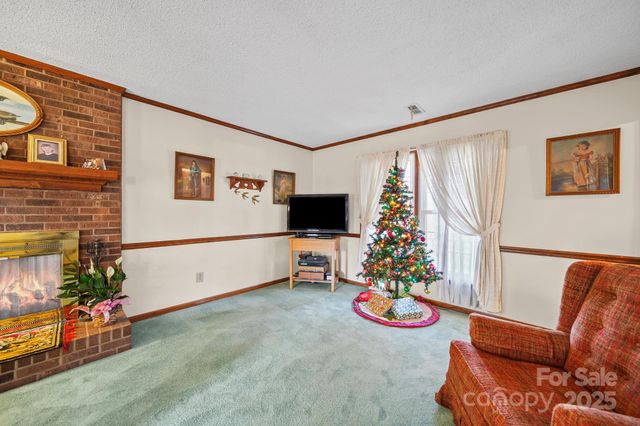 912 Cathedral Drive, Belmont, NC 28012