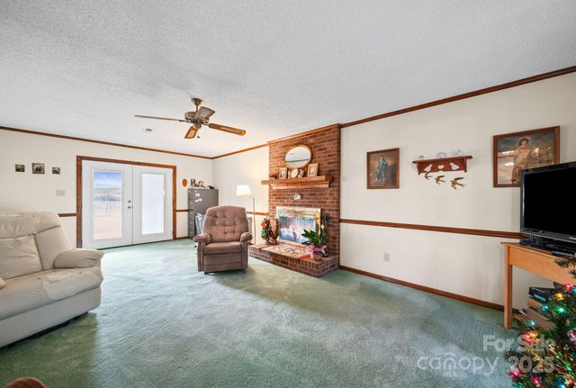 912 Cathedral Drive, Belmont, NC 28012