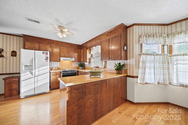 912 Cathedral Drive, Belmont, NC 28012