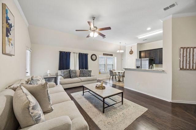 405 Rodger Street, Wilmer, TX 75172