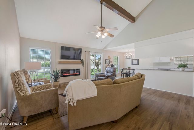 102 Steeple Chase Drive, Lafayette, LA 70506