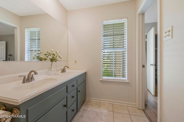 102 Steeple Chase Drive, Lafayette, LA 70506