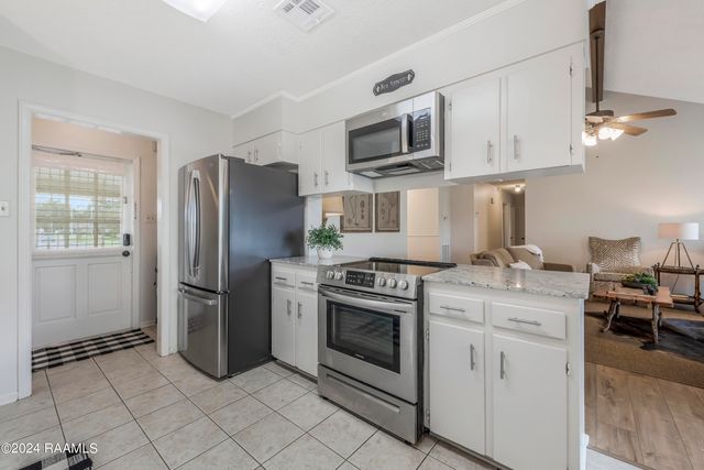 102 Steeple Chase Drive, Lafayette, LA 70506