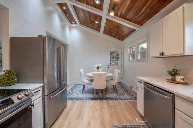 107 Horseshoe Dr, Unity Twp, PA 15650