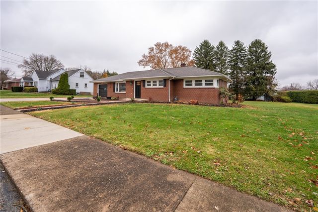 107 Horseshoe Dr, Unity Twp, PA 15650