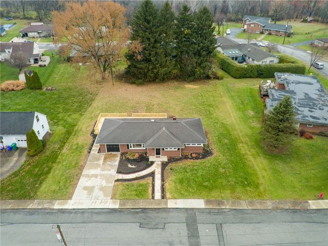 107 Horseshoe Dr, Unity Twp, PA 15650