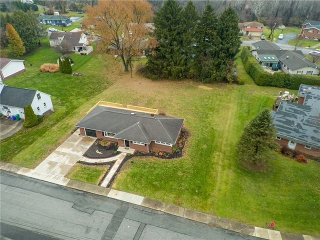 107 Horseshoe Dr, Unity Twp, PA 15650