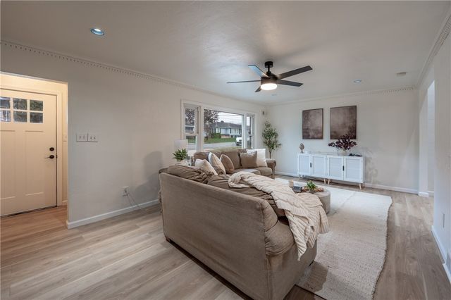 107 Horseshoe Dr, Unity Twp, PA 15650