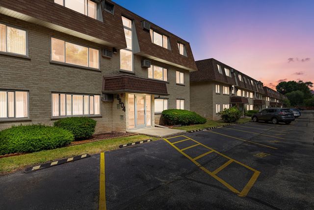 8804 Briar Court 2C, Des Plaines, IL 60016