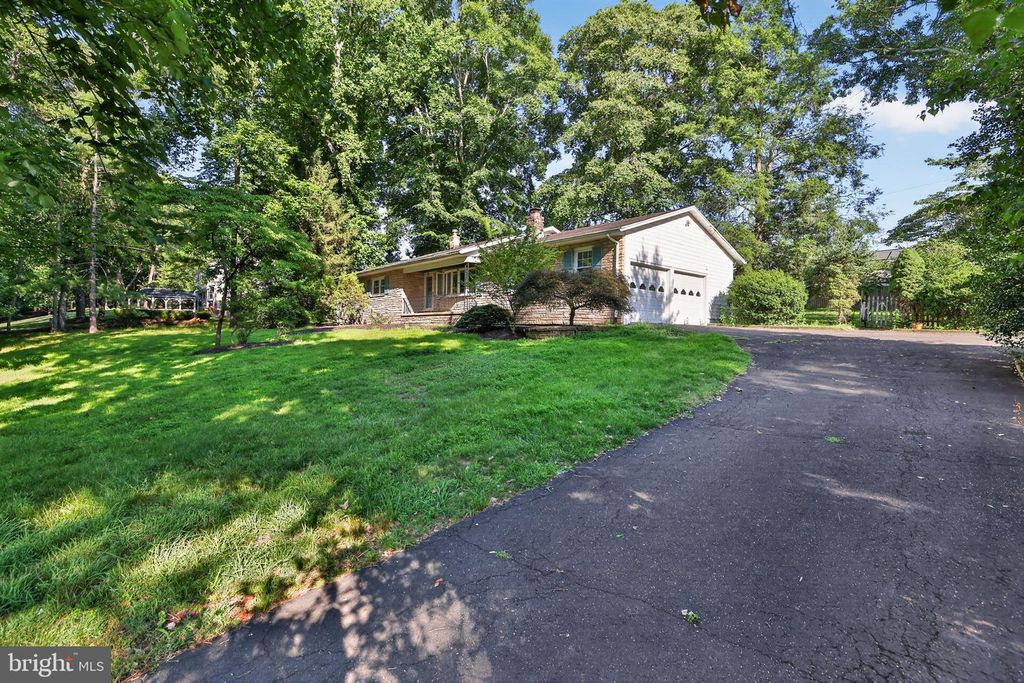 510 GREEN VALLEY RD, Langhorne, PA 19047