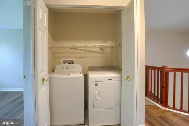 114 CARDINAL LN, Hummelstown, PA 17036