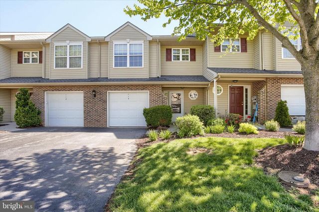 114 CARDINAL LN, Hummelstown, PA 17036
