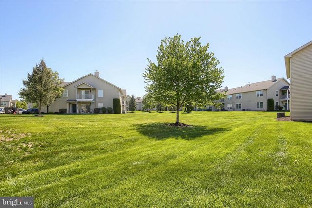 114 CARDINAL LN, Hummelstown, PA 17036