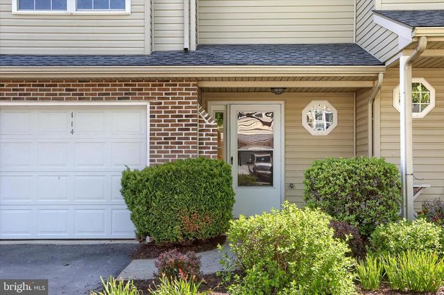 114 CARDINAL LN, Hummelstown, PA 17036