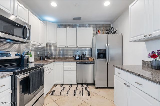 771 94th AVE N, Naples, FL 34108