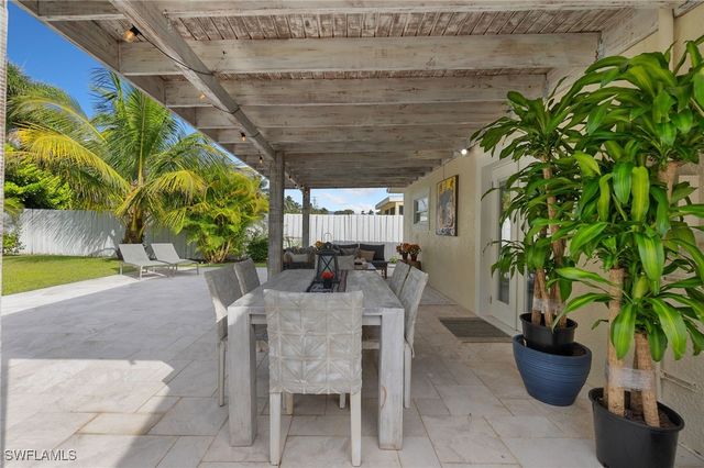 771 94th AVE N, Naples, FL 34108