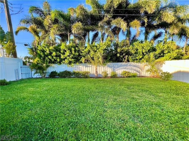 771 94th AVE N, Naples, FL 34108