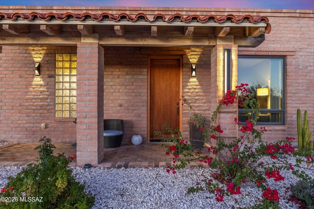 5045 E Calle Chueca, Tucson, AZ 85718