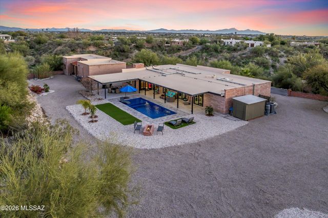 5045 E Calle Chueca, Tucson, AZ 85718