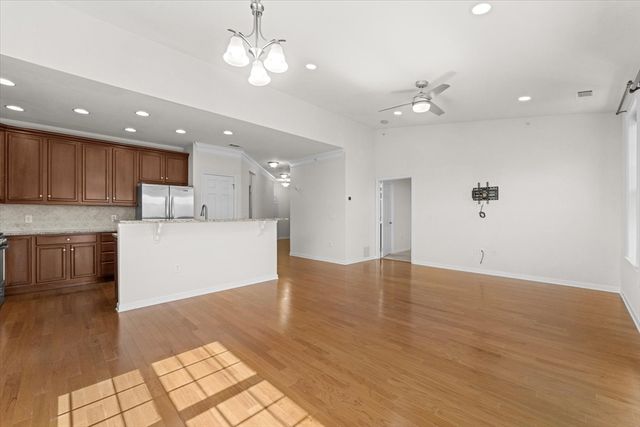 216 Corning Fairbanks 216, Westborough, MA 01581