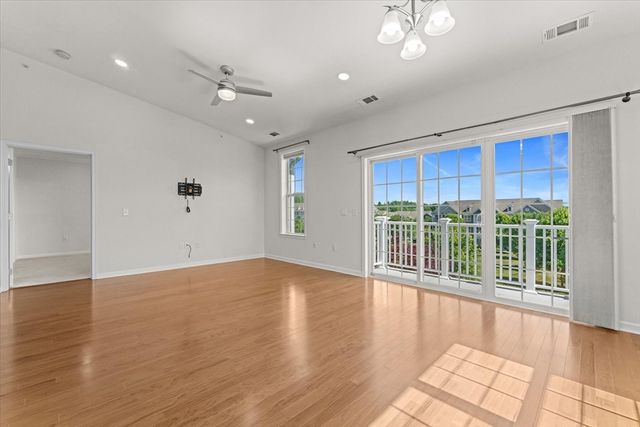216 Corning Fairbanks 216, Westborough, MA 01581