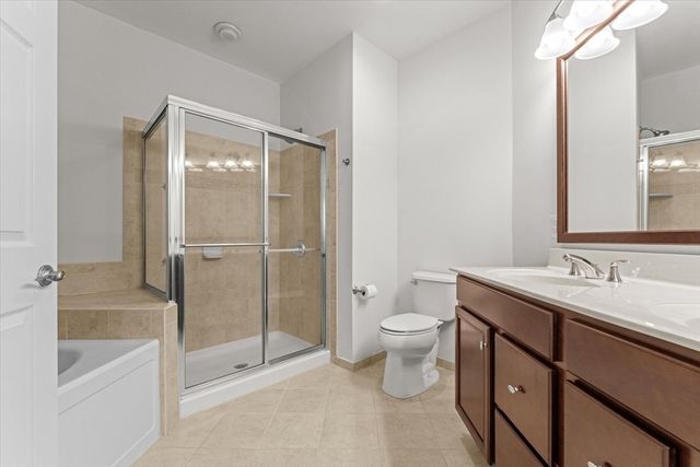 216 Corning Fairbanks 216, Westborough, MA 01581