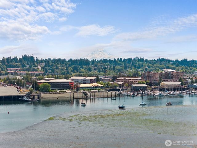 718 Sherman Street NW, Olympia, WA 98502