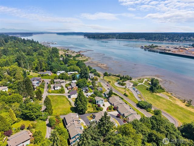 718 Sherman Street NW, Olympia, WA 98502