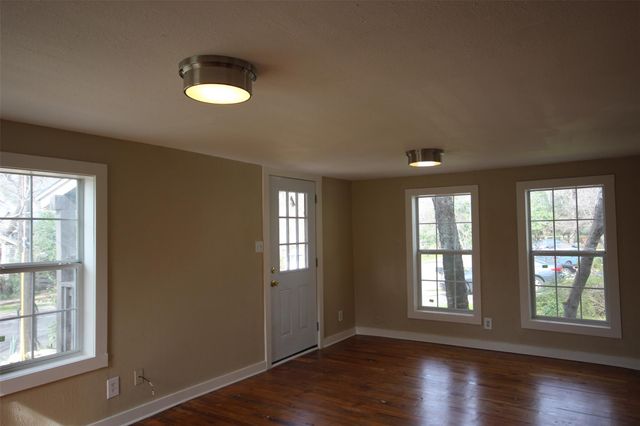 1003 Charlotte ST A, Austin, TX 78703