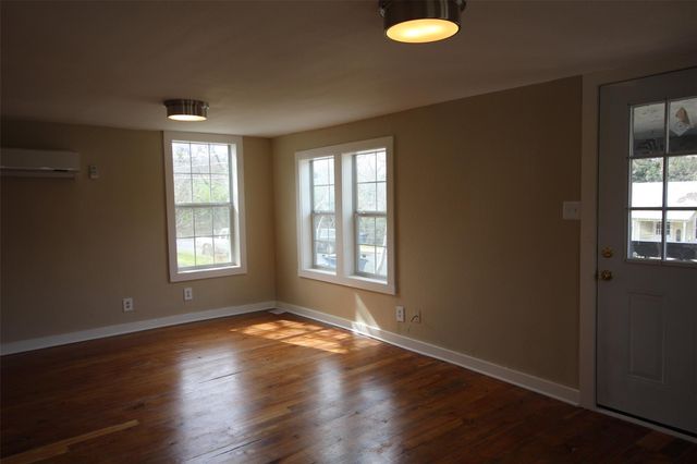 1003 Charlotte ST A, Austin, TX 78703